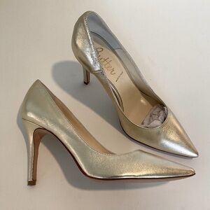 BUTTER Gold Leather Heels Size 8 EXCELLENT CONDITION